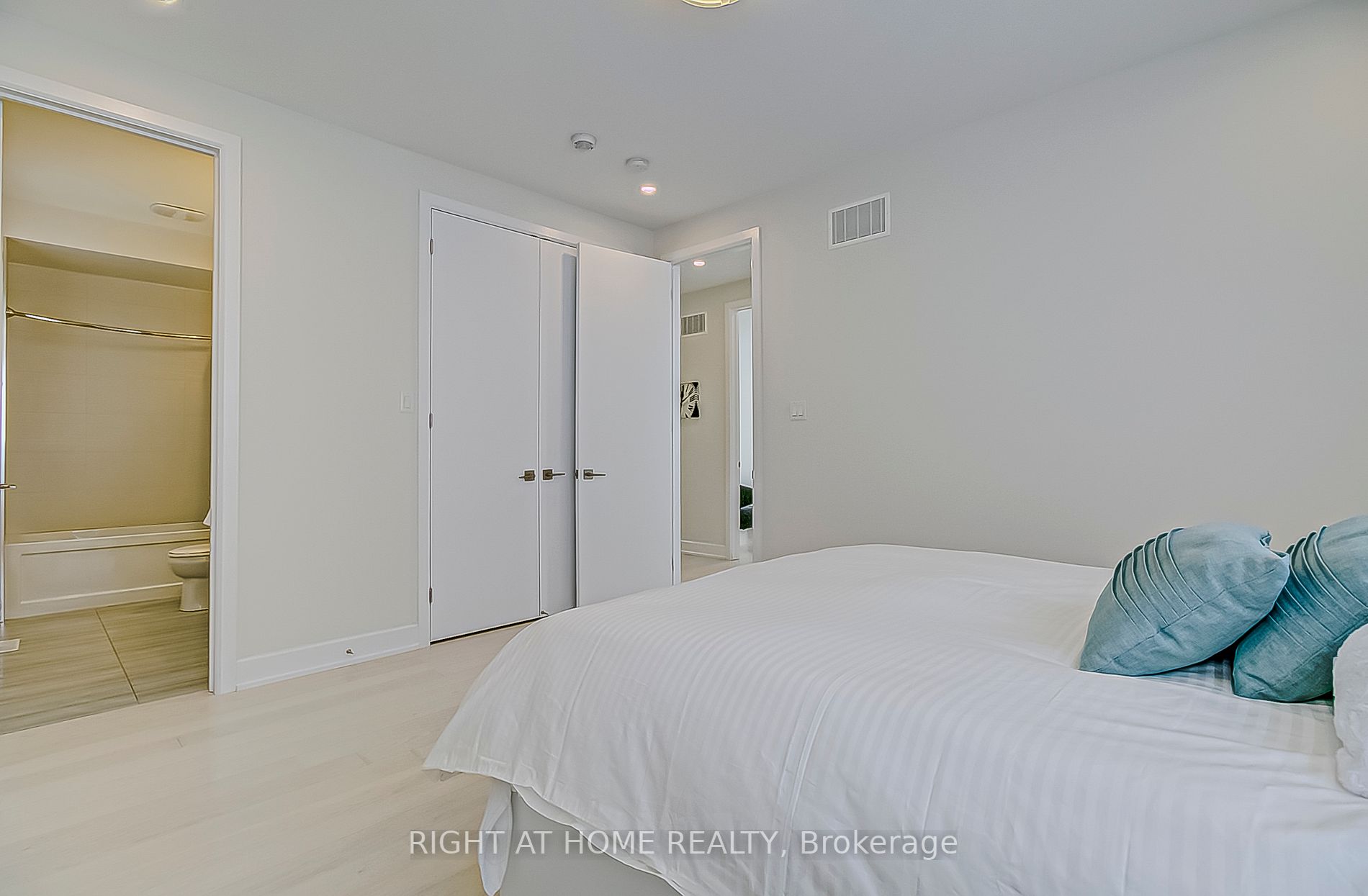 27 A Poplar Dr