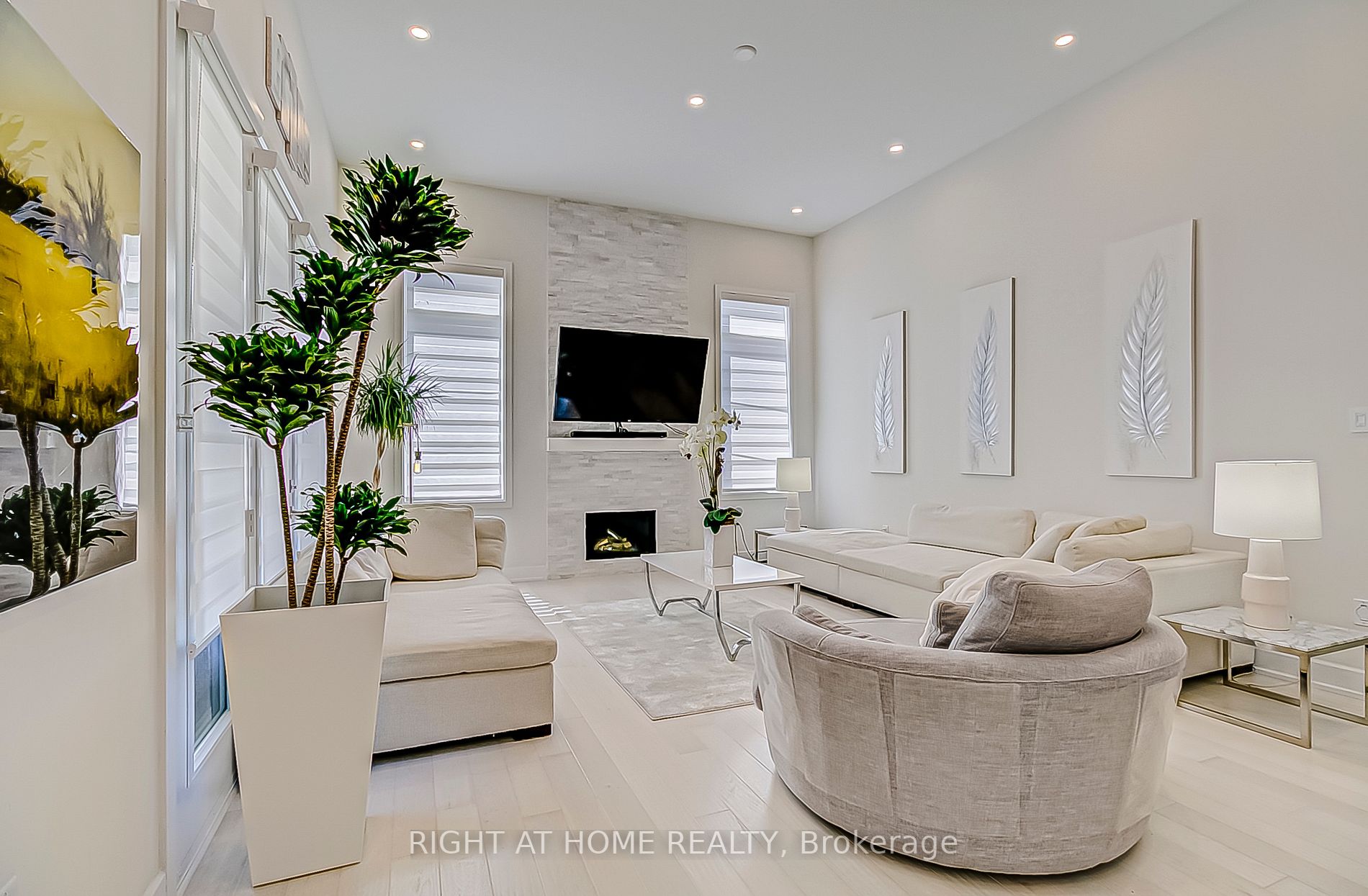 27 A Poplar Dr