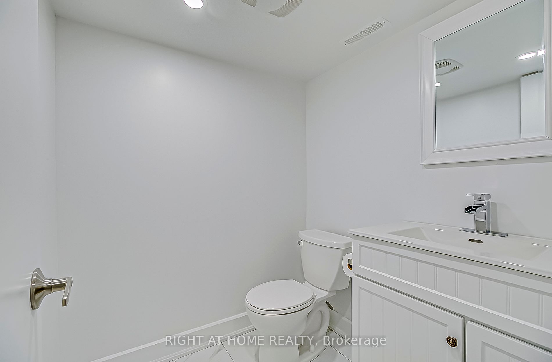 27 A Poplar Dr