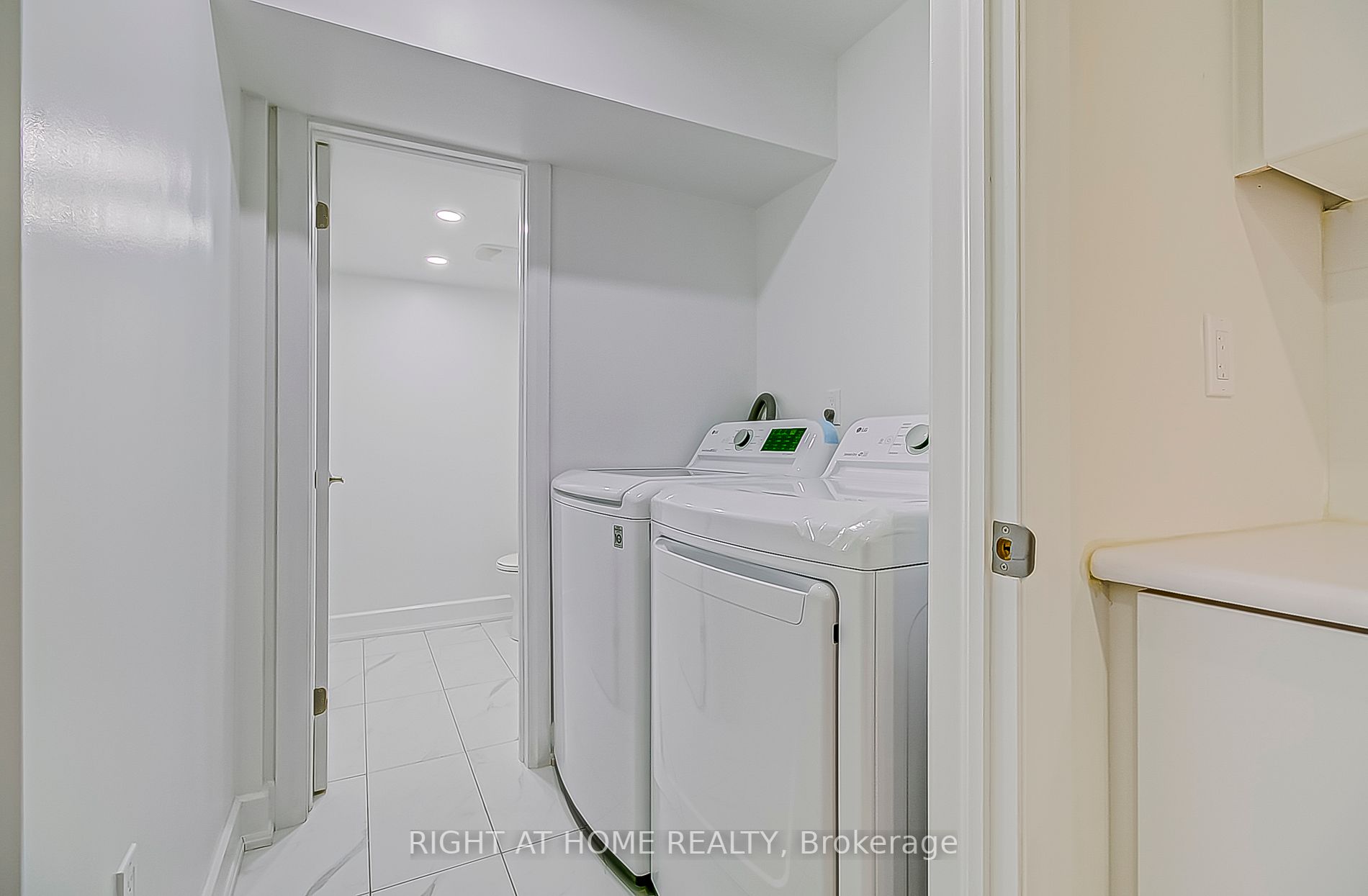 27 A Poplar Dr