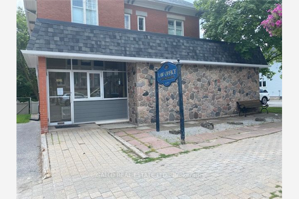 6361 Main St, Whitchurch-Stouffville