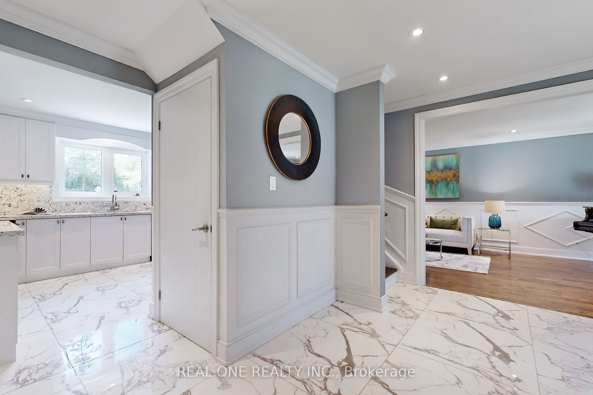 71 Chant Cres