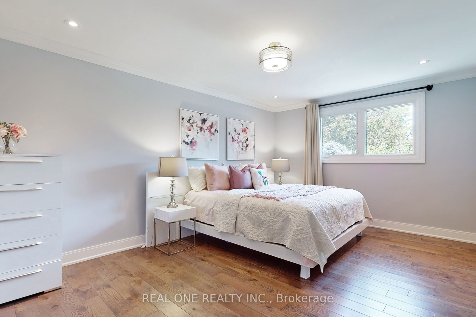 71 Chant Cres