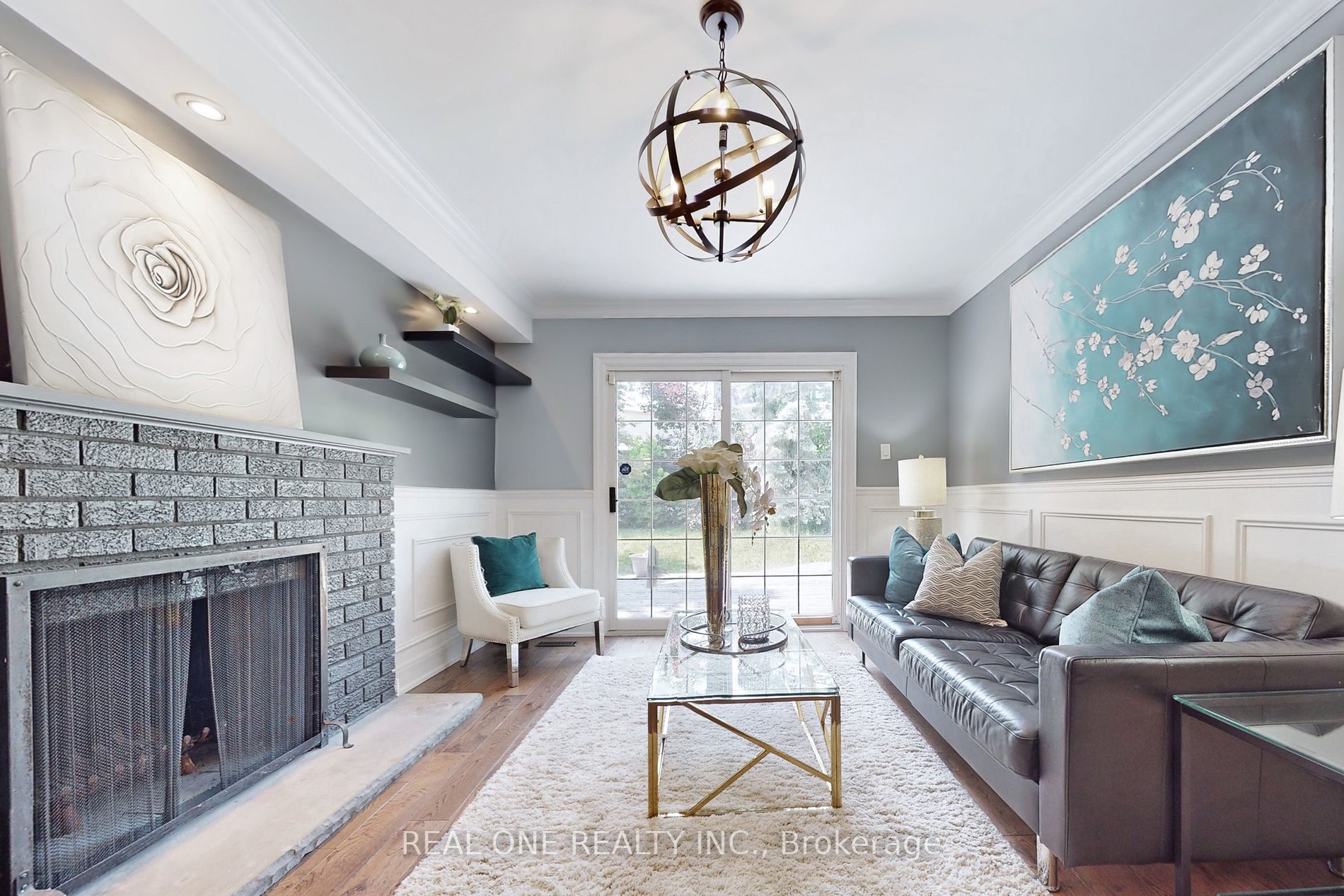 71 Chant Cres