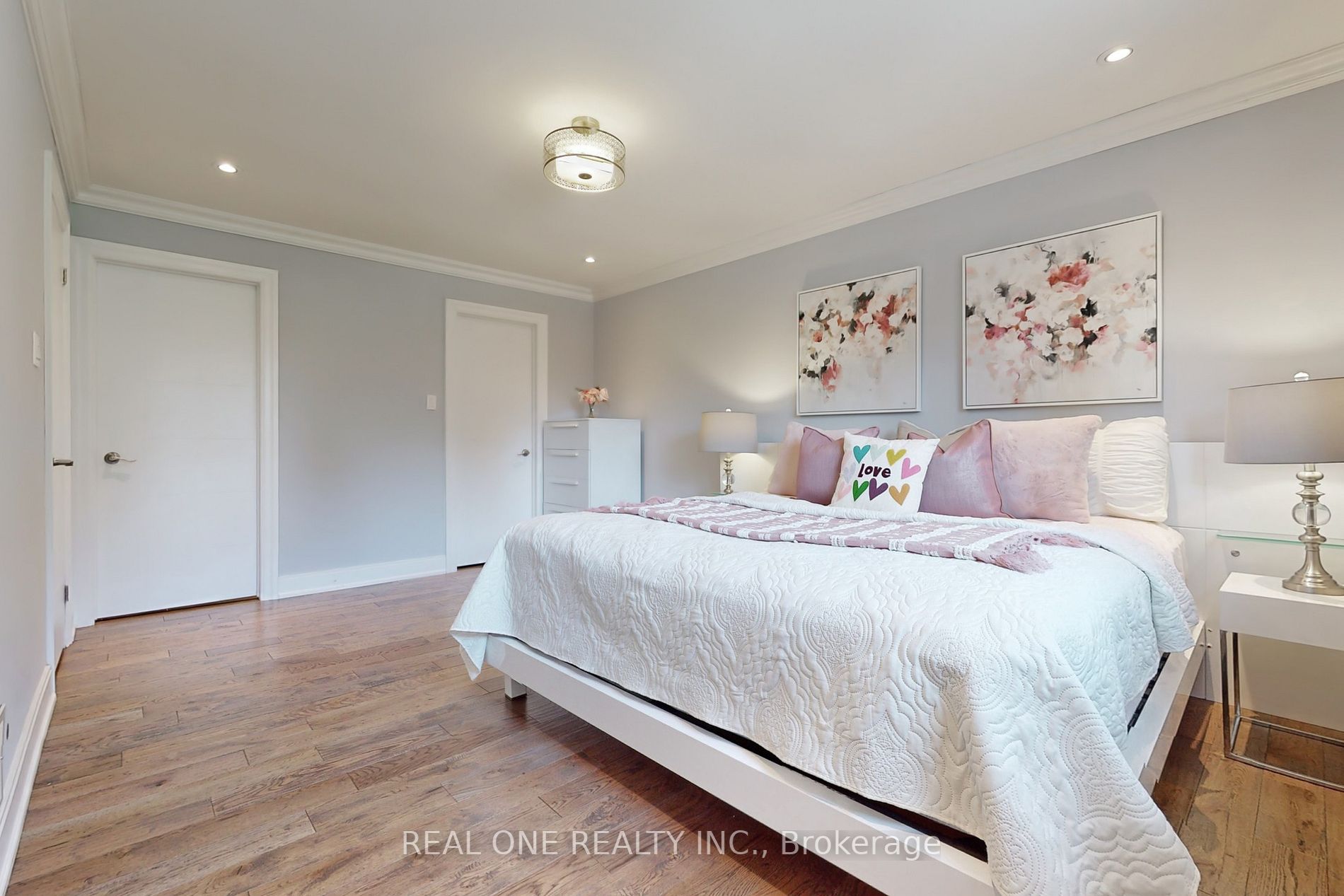71 Chant Cres
