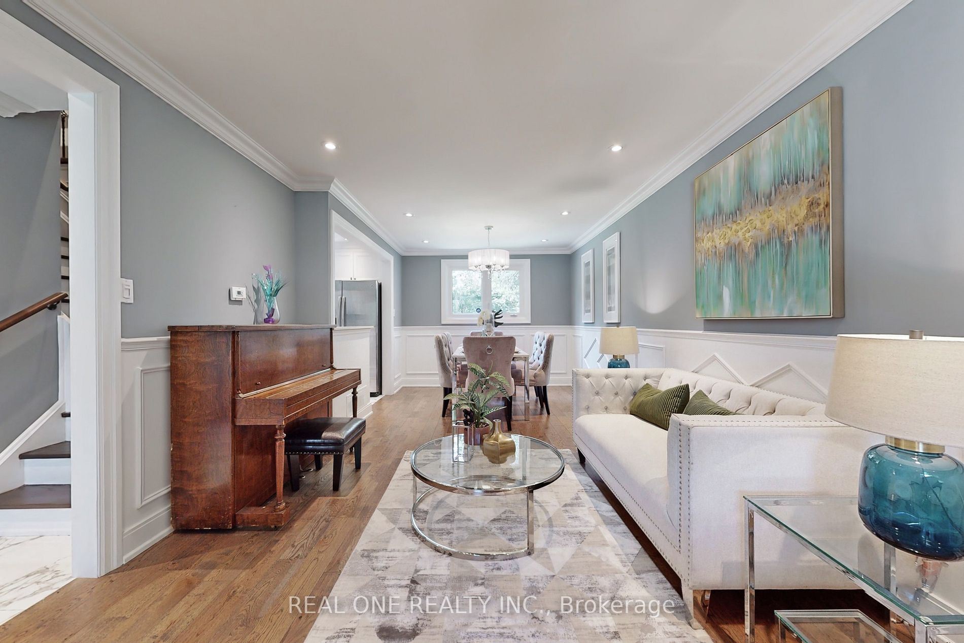 71 Chant Cres
