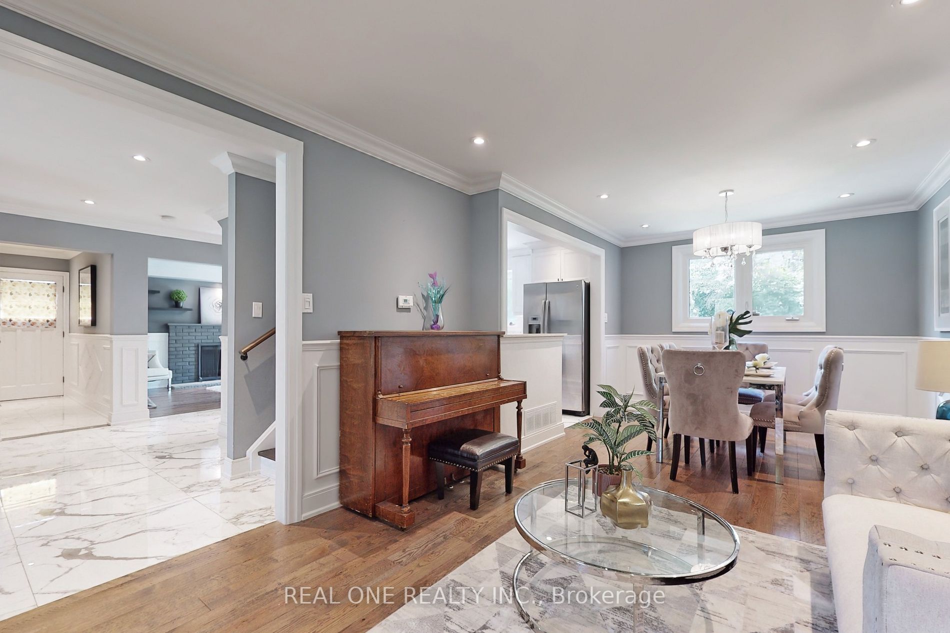 71 Chant Cres