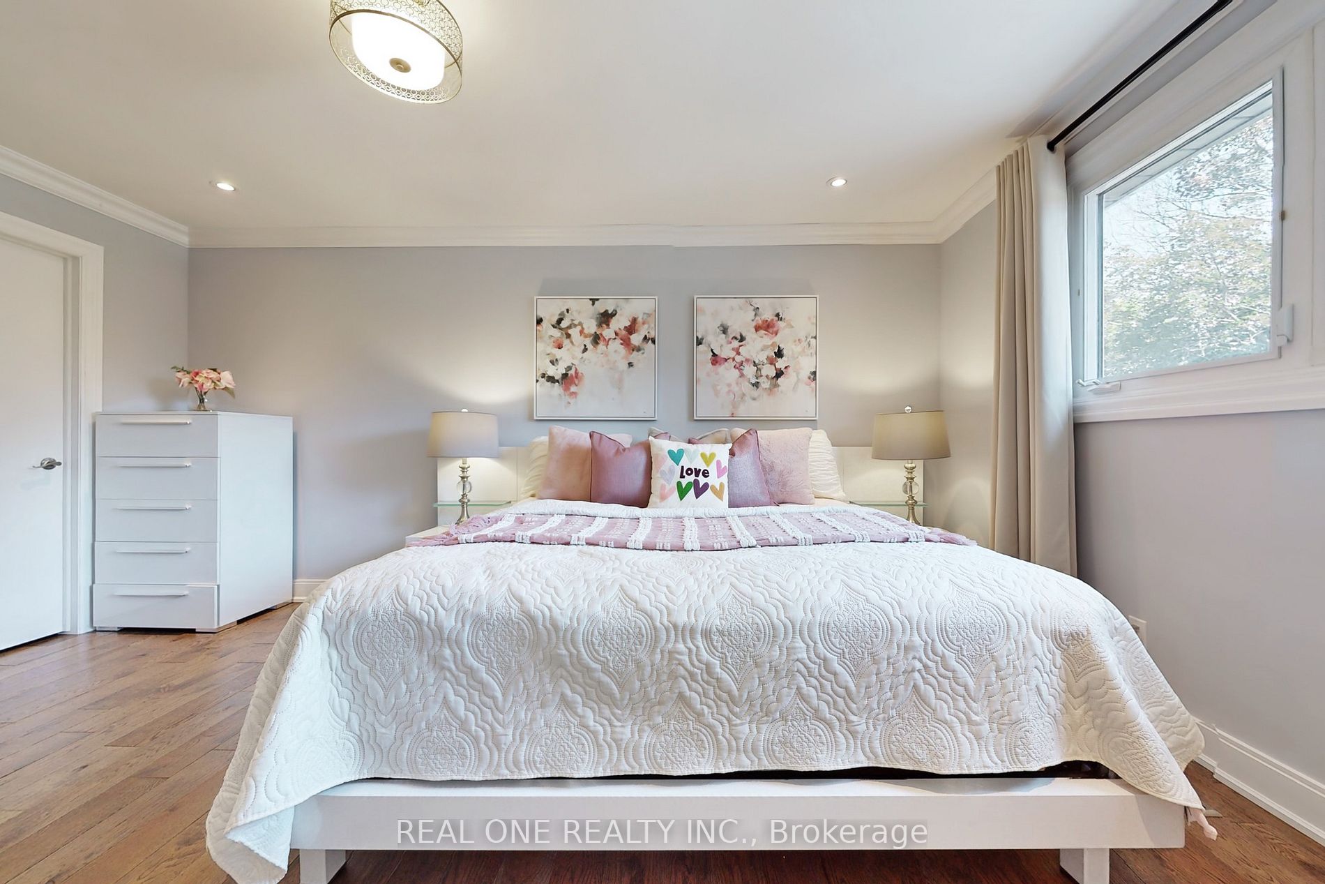 71 Chant Cres