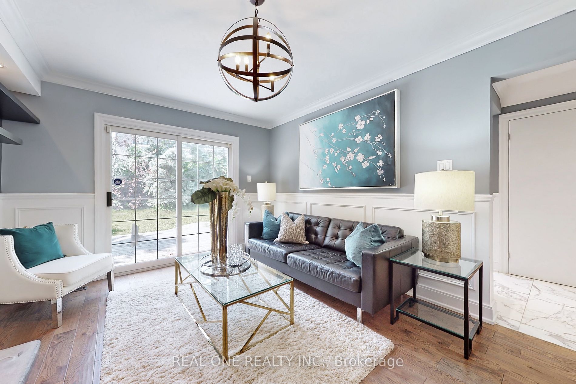 71 Chant Cres