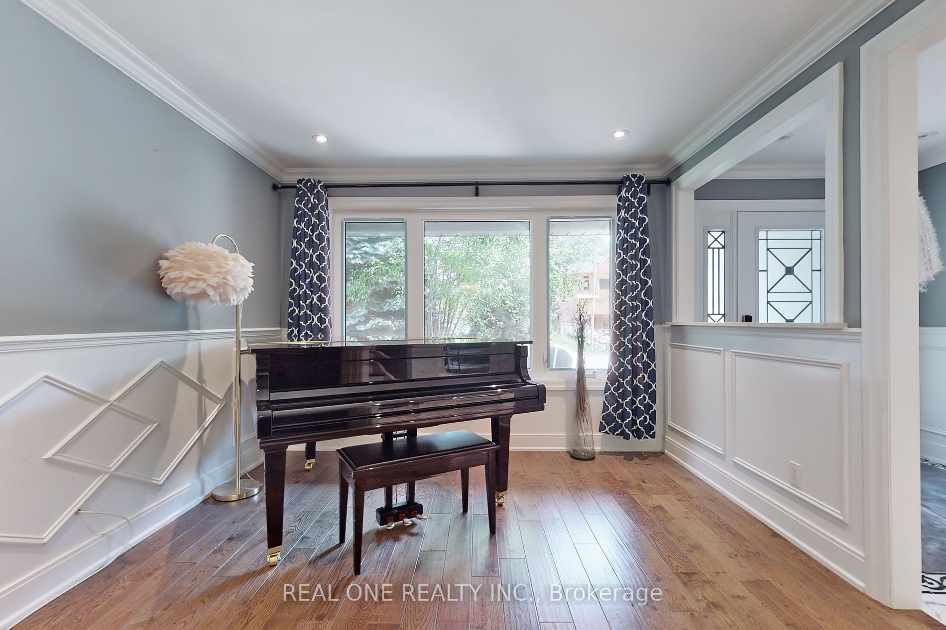 71 Chant Cres