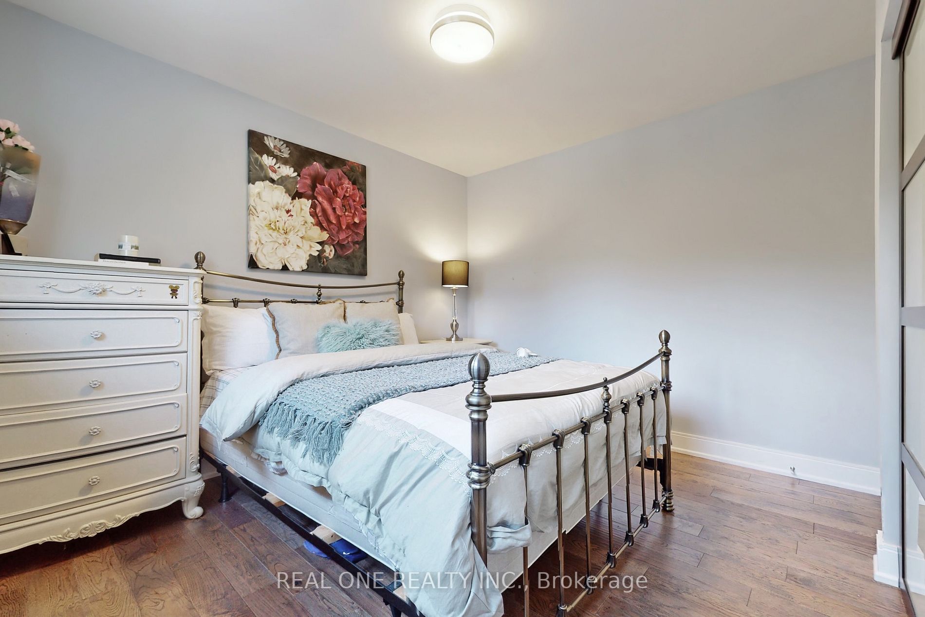 71 Chant Cres