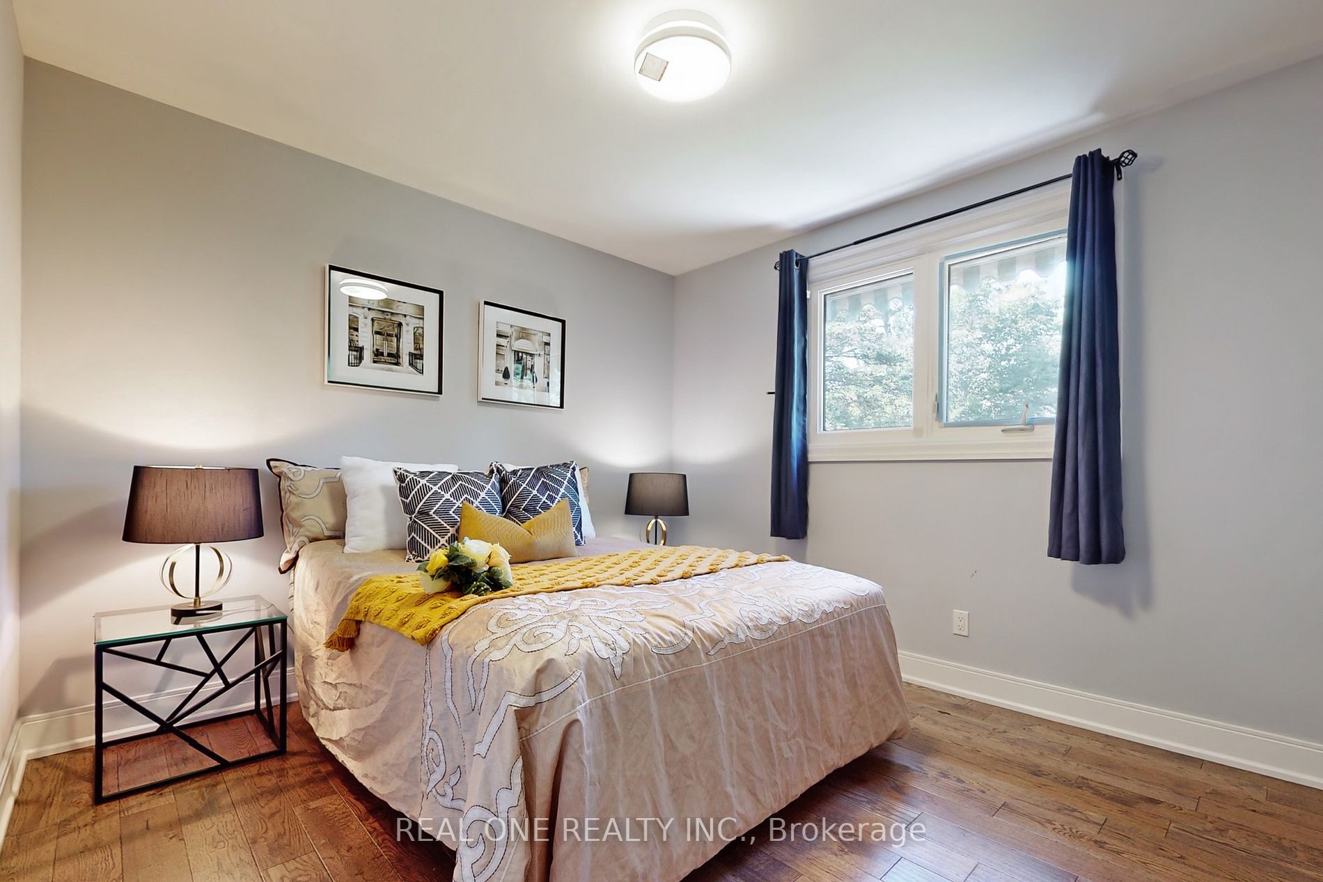 71 Chant Cres