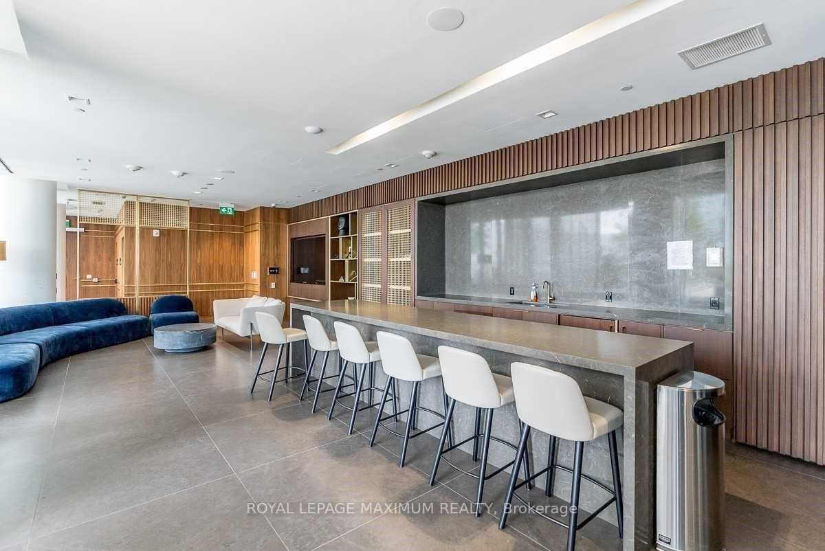 950 Portage Pkwy, #4115