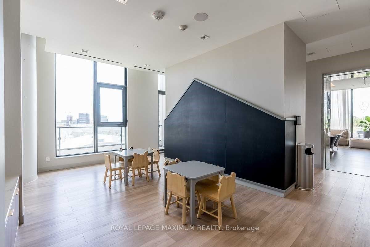 950 Portage Pkwy, #4115