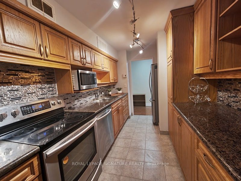 1 Royal Orchard Blvd, #1409