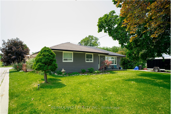 70 Simmons St, Vaughan