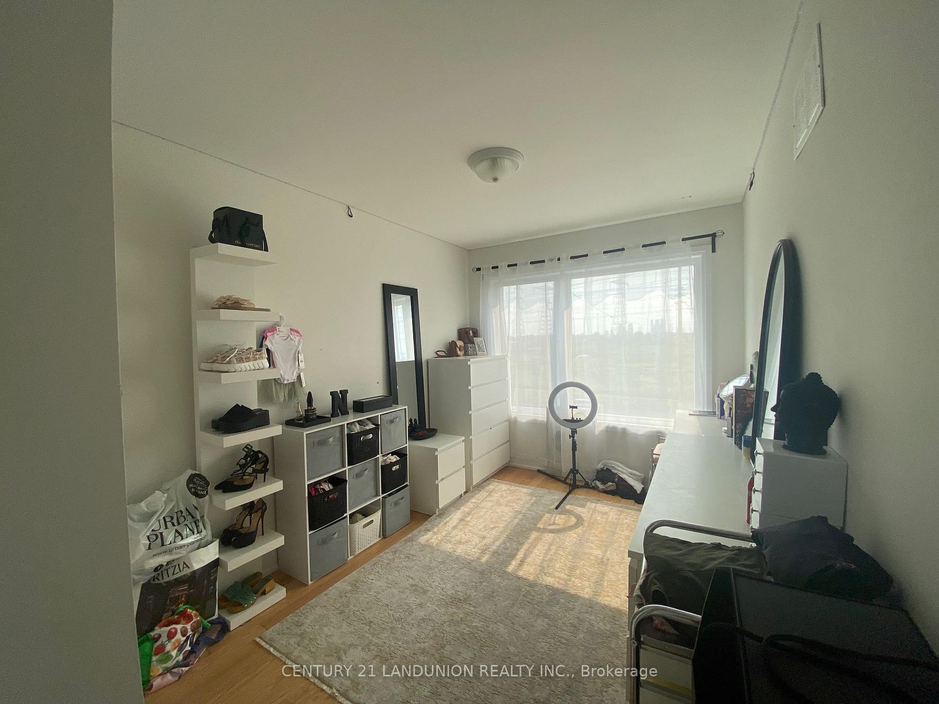 174 Moneypenny Place
