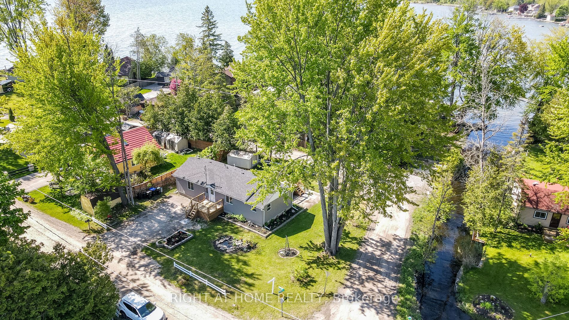 2362 Goodfellow Ave
