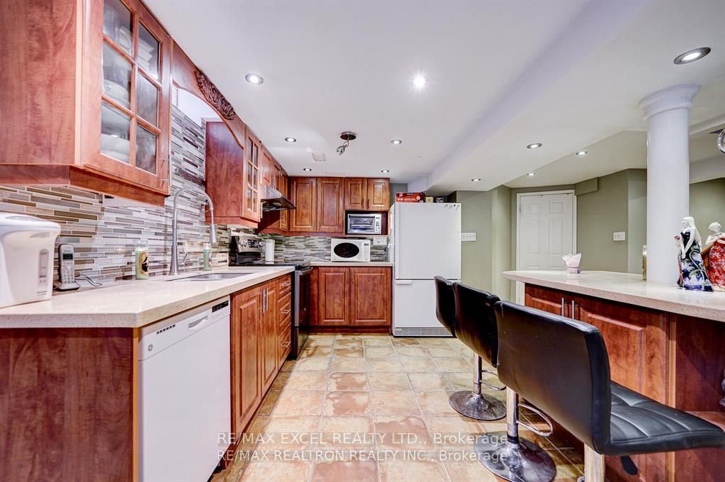 70 Weldrick Rd E, #Bsmt