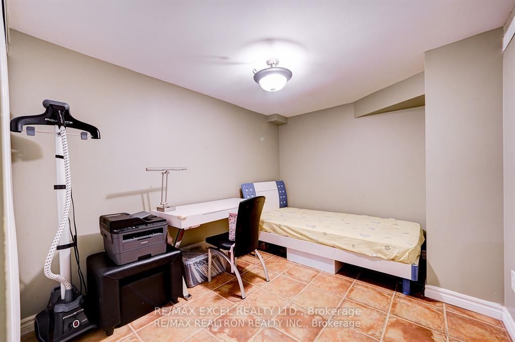 70 Weldrick Rd E, #Bsmt