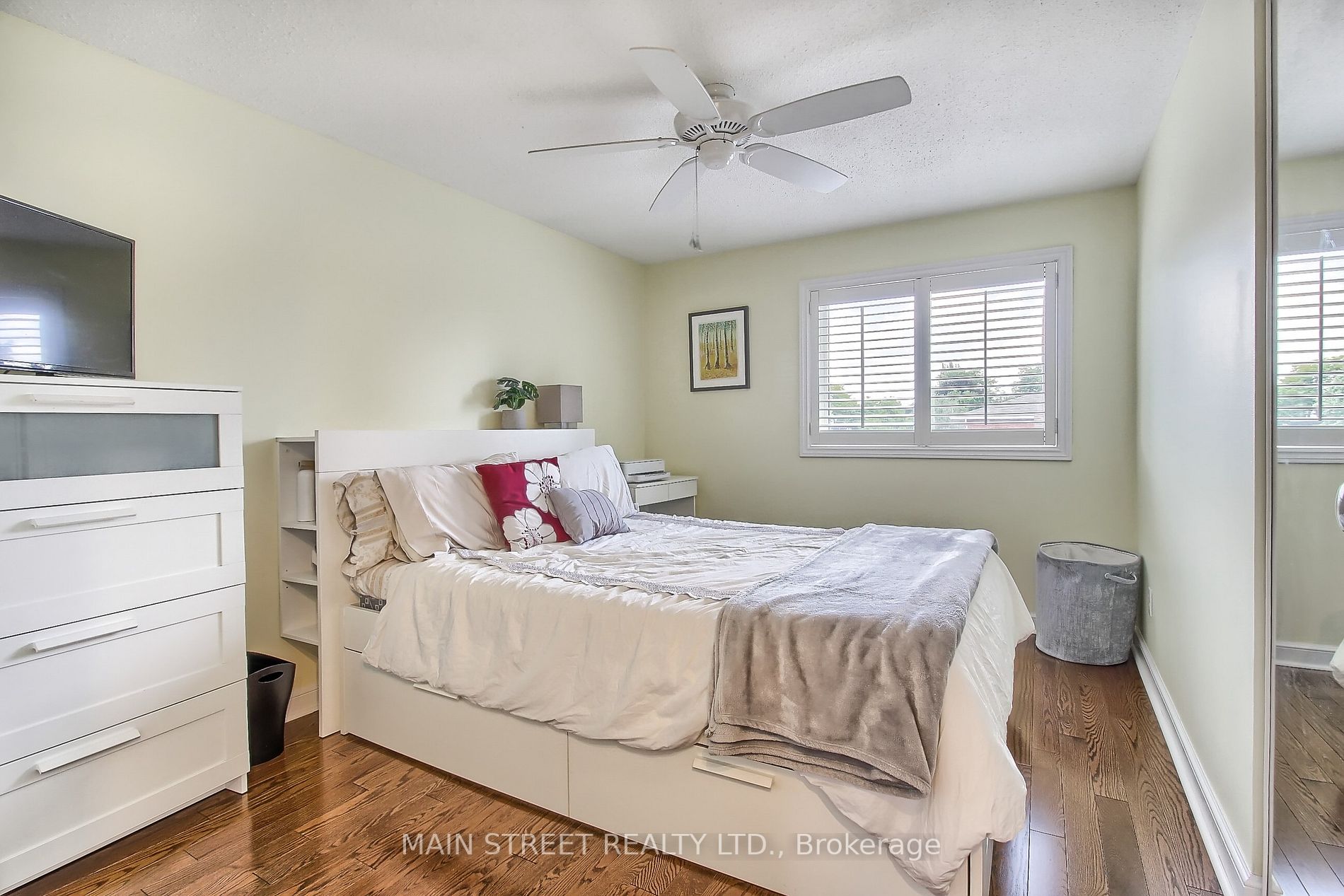 64 Cardinal Cres