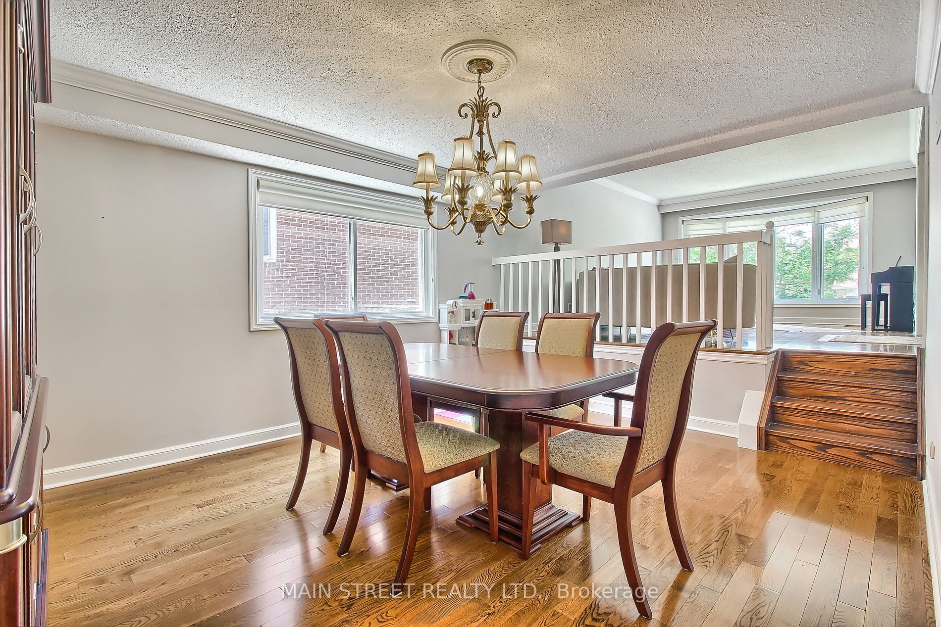 64 Cardinal Cres