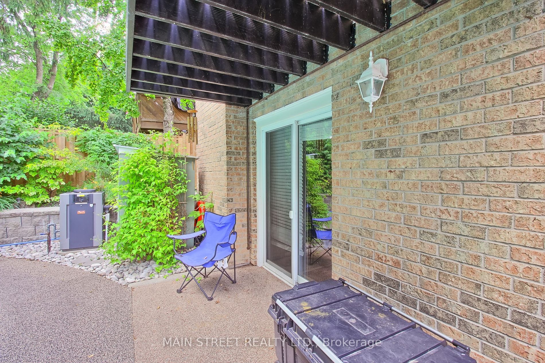64 Cardinal Cres