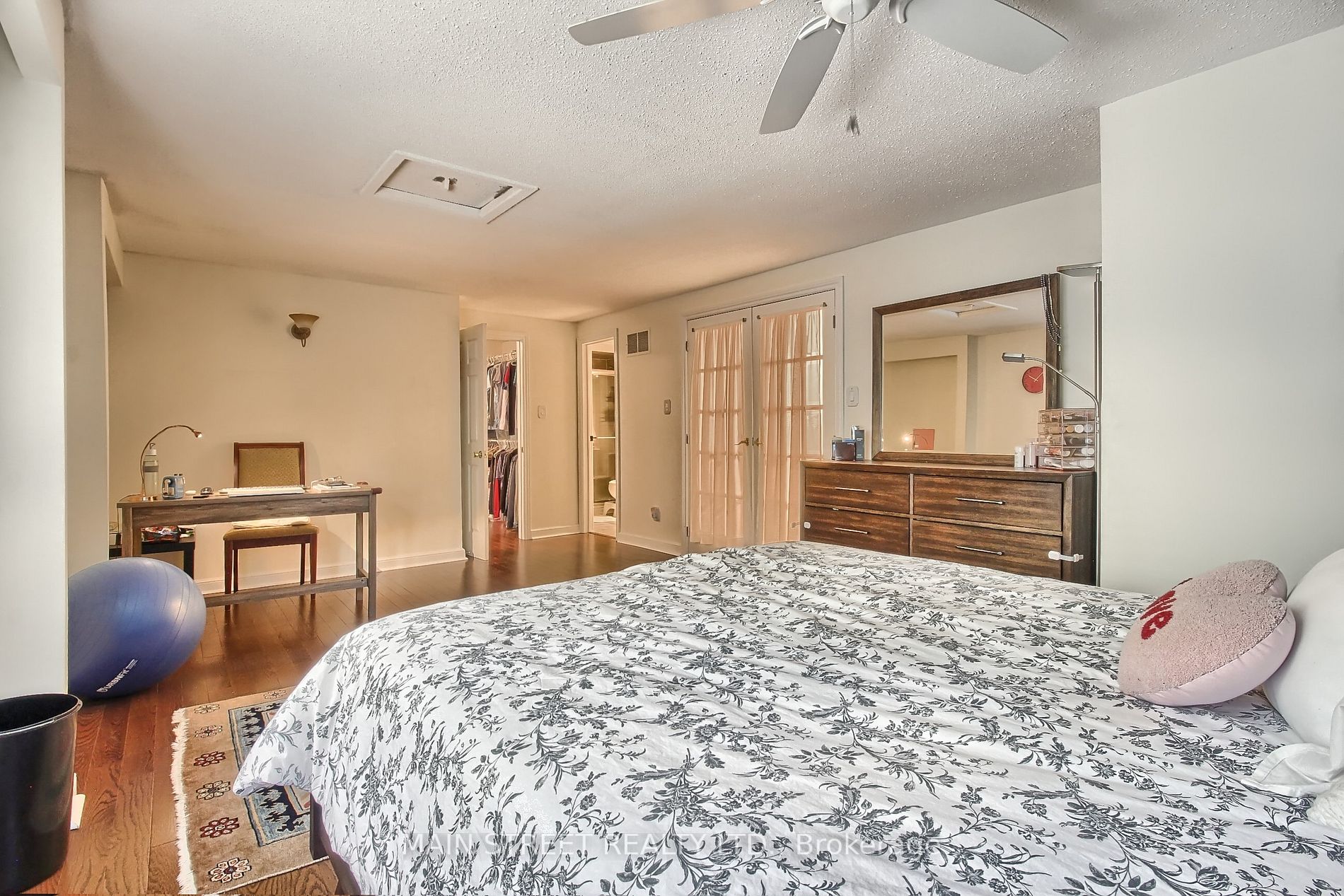 64 Cardinal Cres
