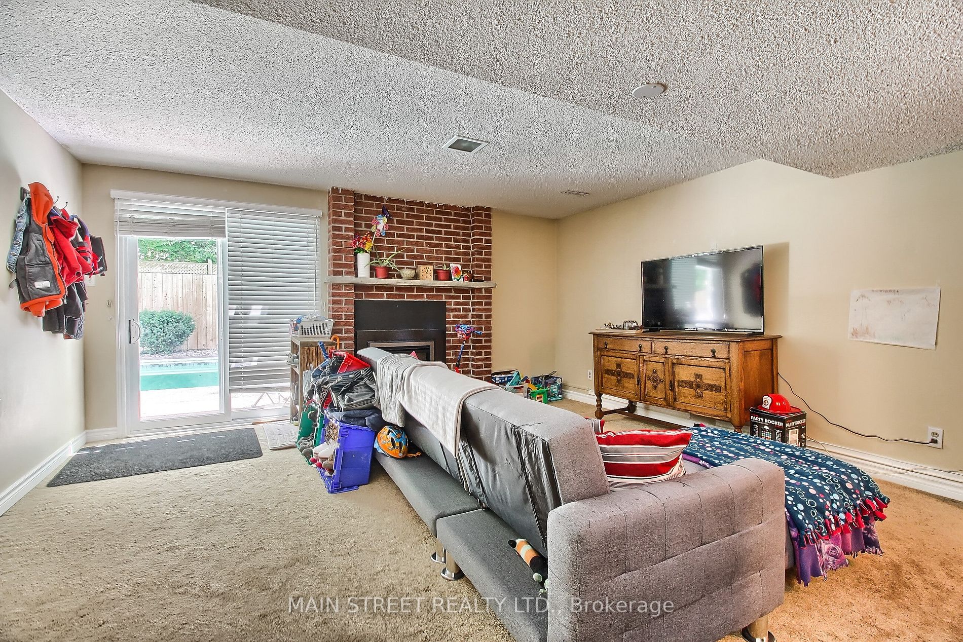 64 Cardinal Cres