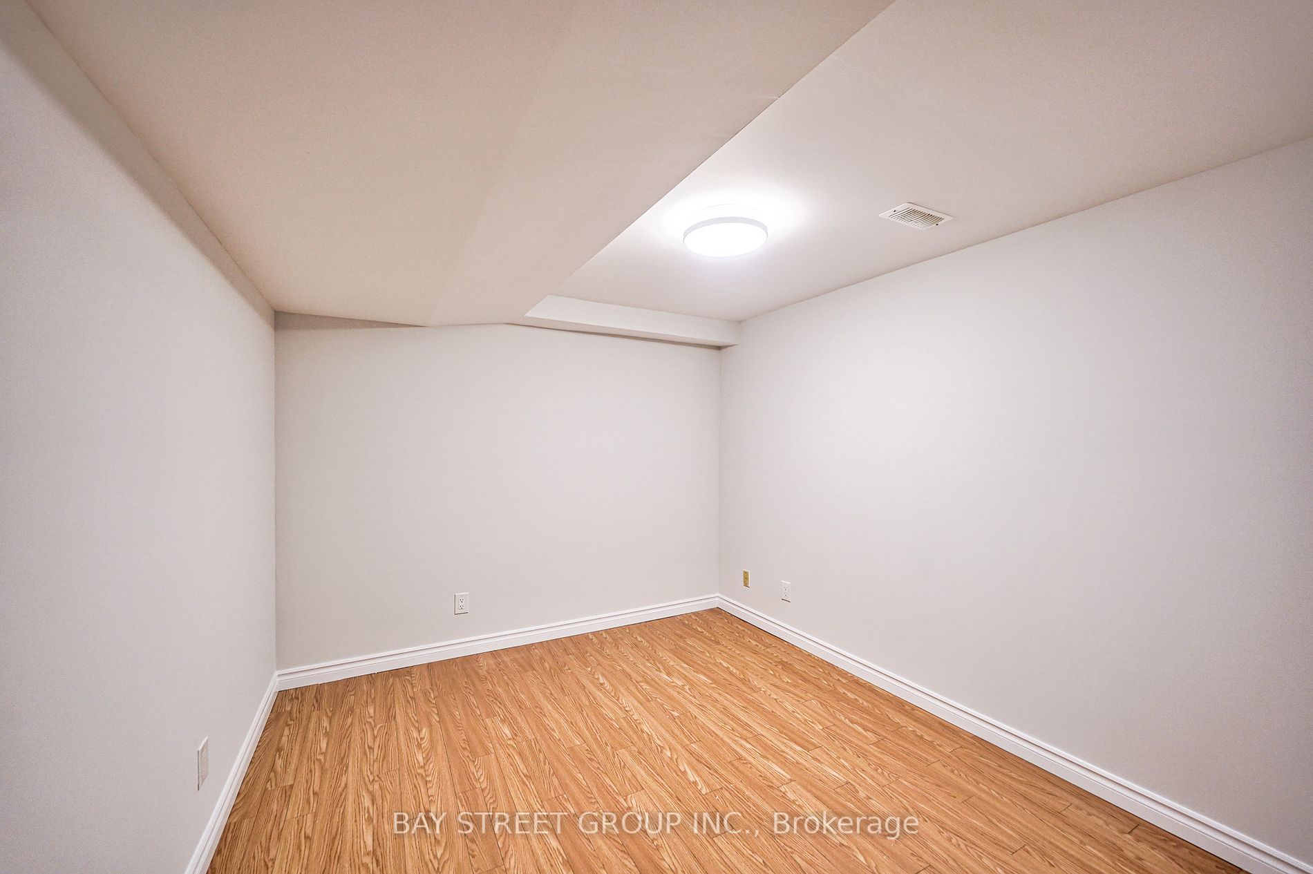 51 Manston Cres