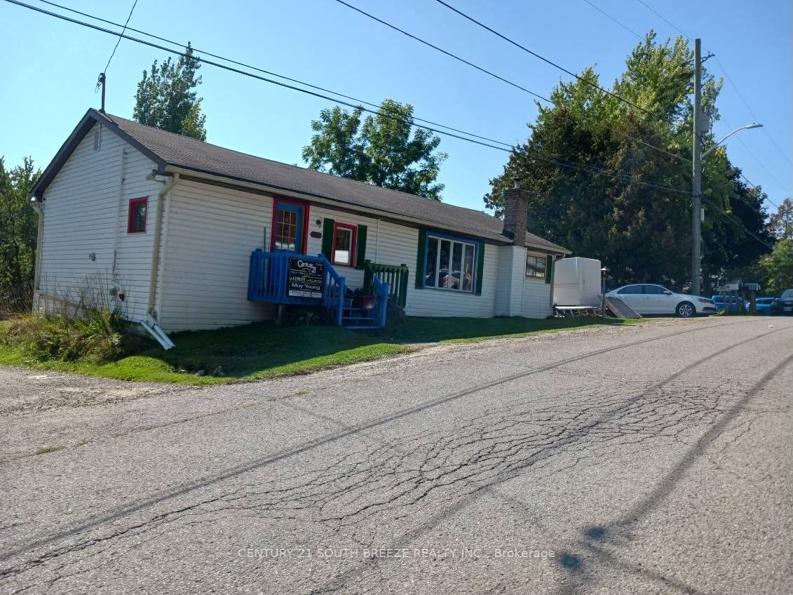 55 Valley Rd