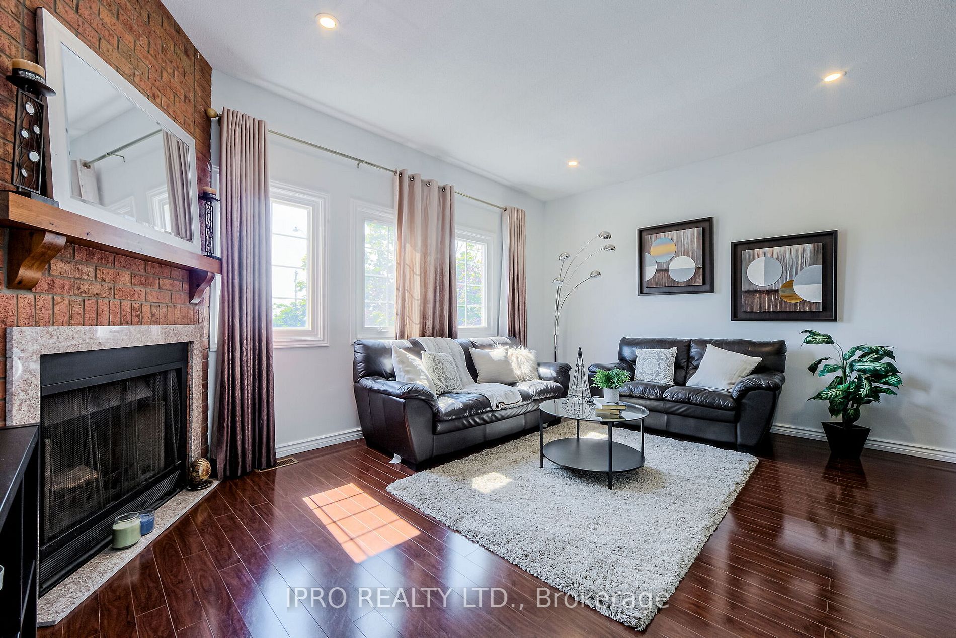 194 Bernard Ave