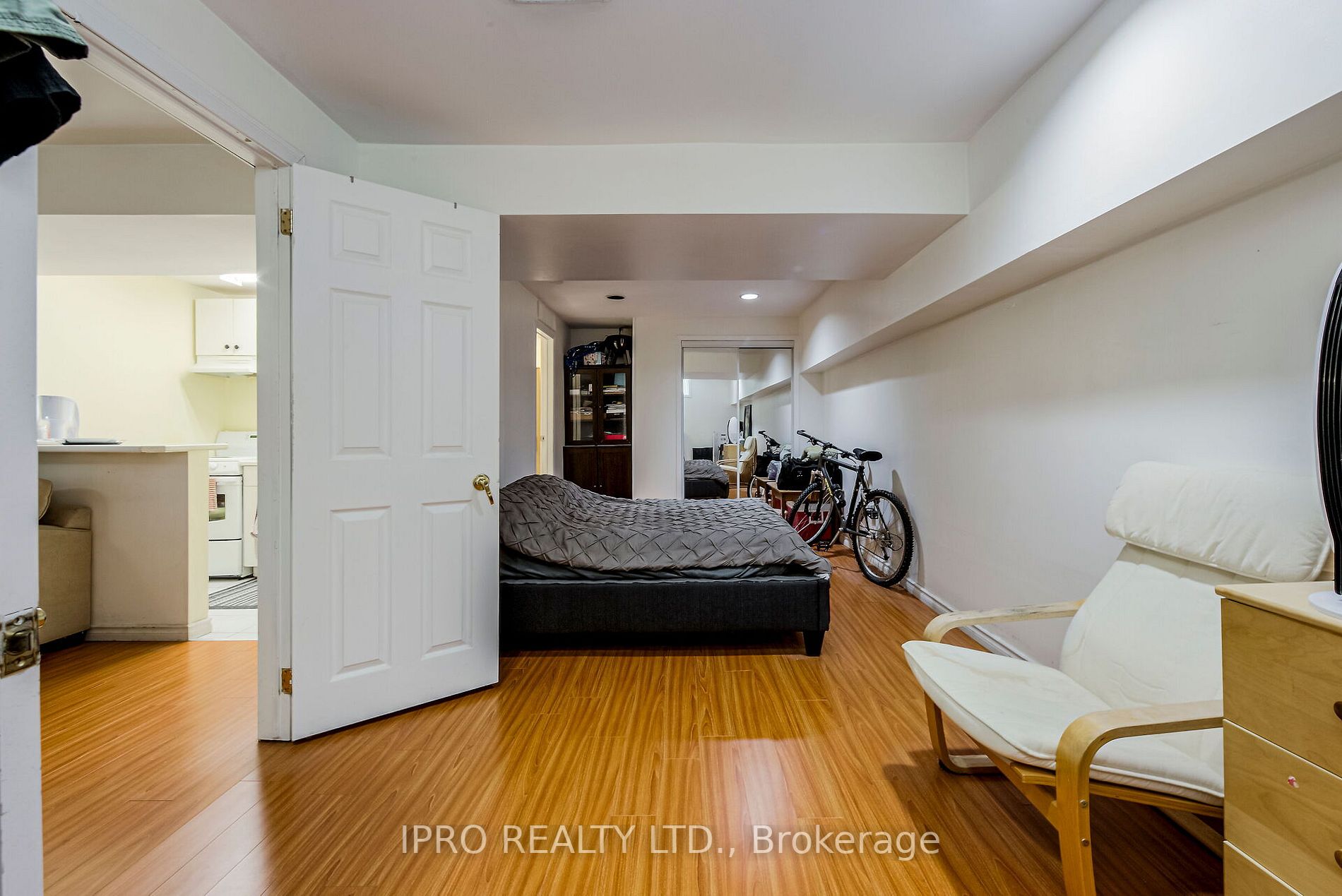 194 Bernard Ave