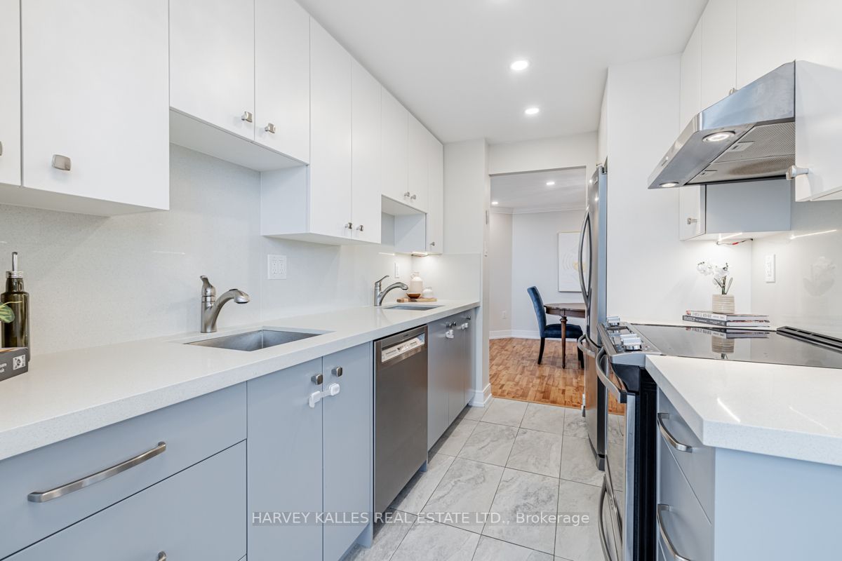 7460 Bathurst St, #903