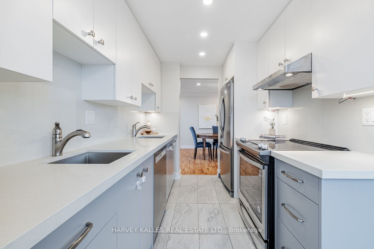 7460 Bathurst St, #903