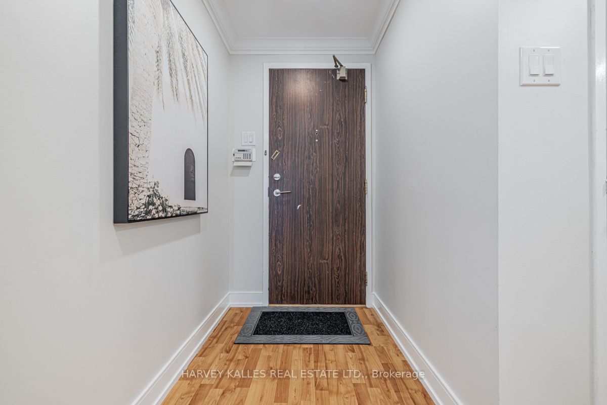 7460 Bathurst St, #903
