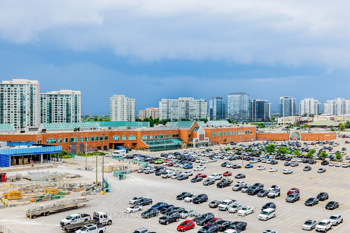 7460 Bathurst St, #903