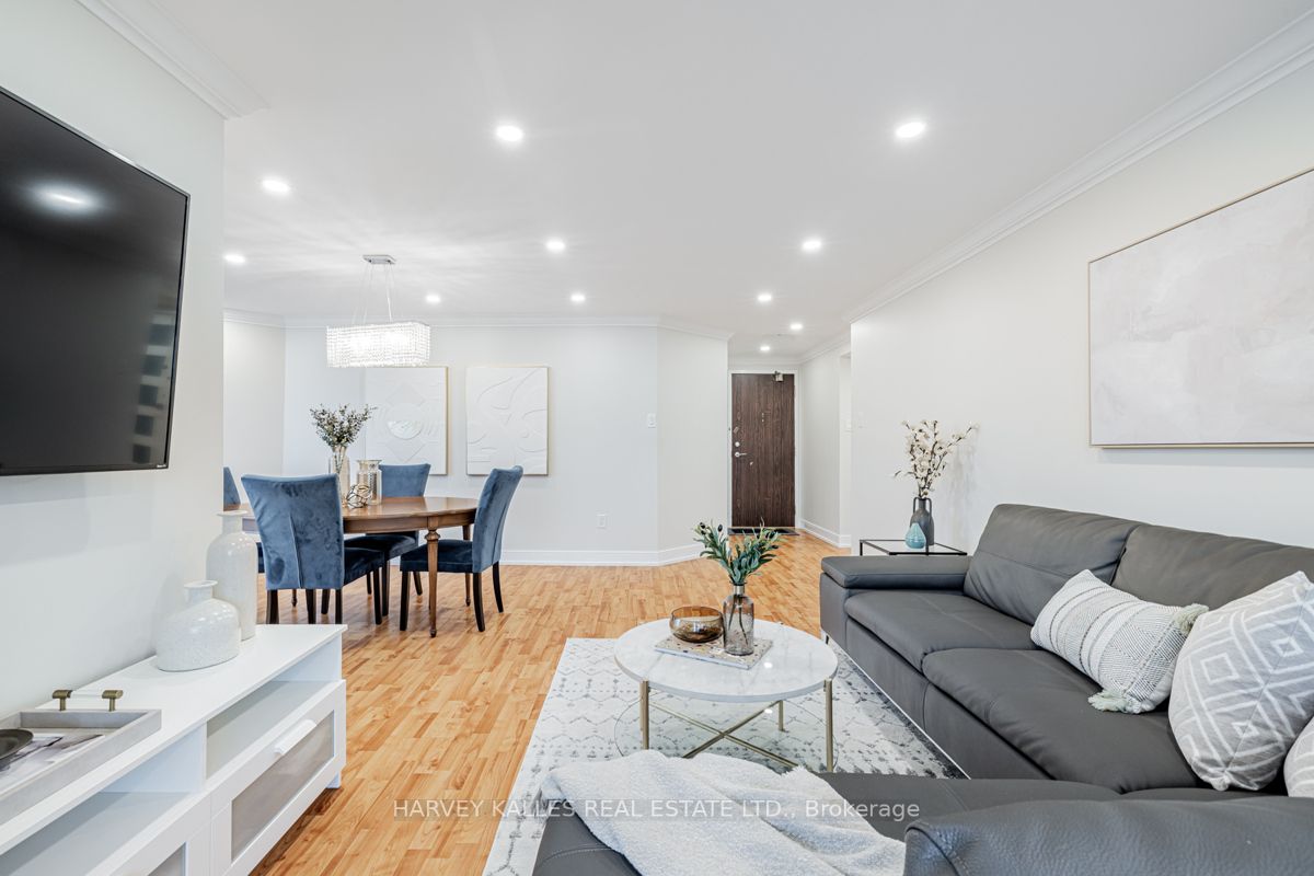 7460 Bathurst St, #903