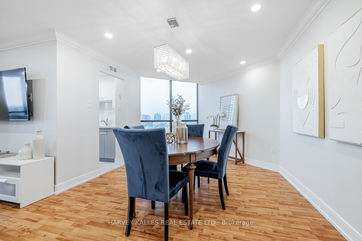 7460 Bathurst St, #903
