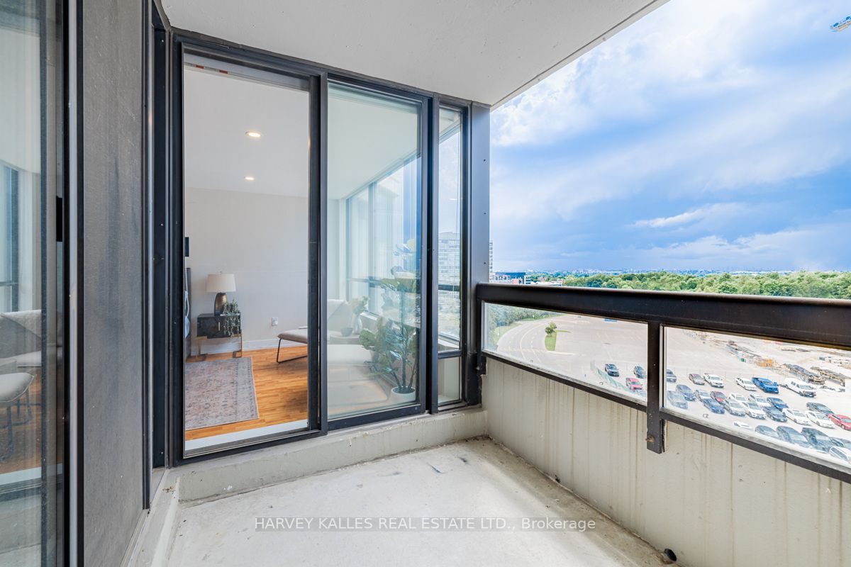 7460 Bathurst St, #903