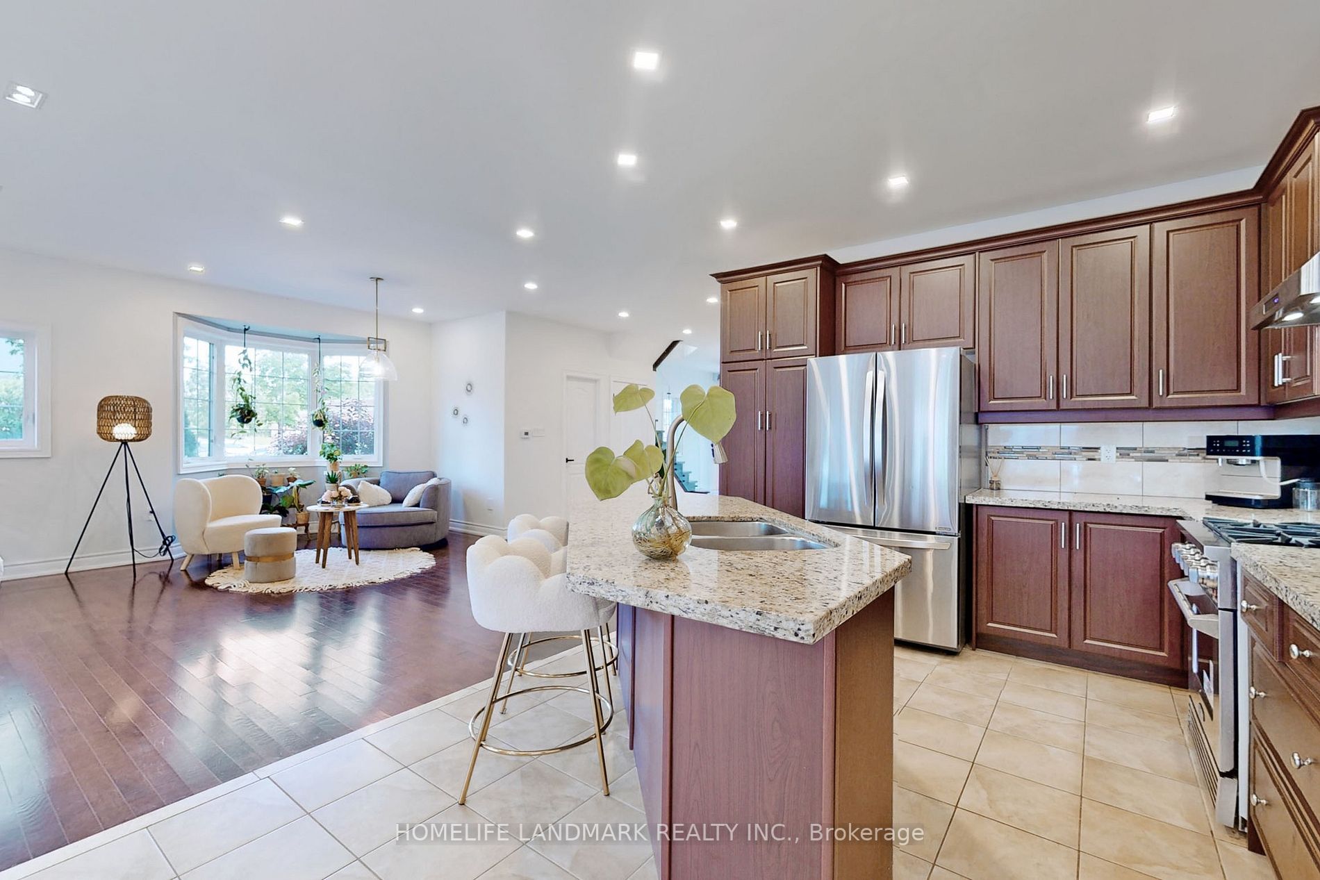 718 Peter Hall Dr