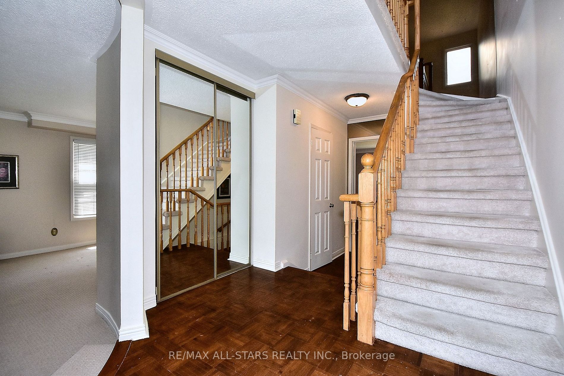 24 Dalecroft Circle