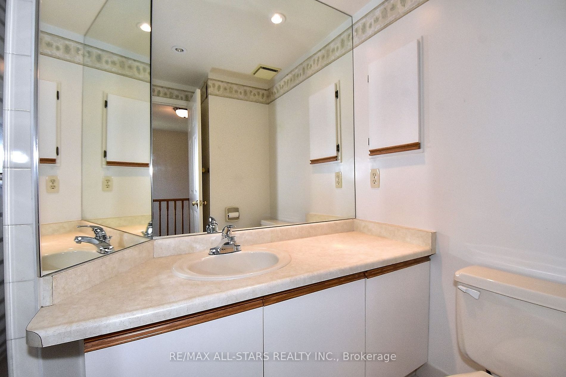 24 Dalecroft Circle