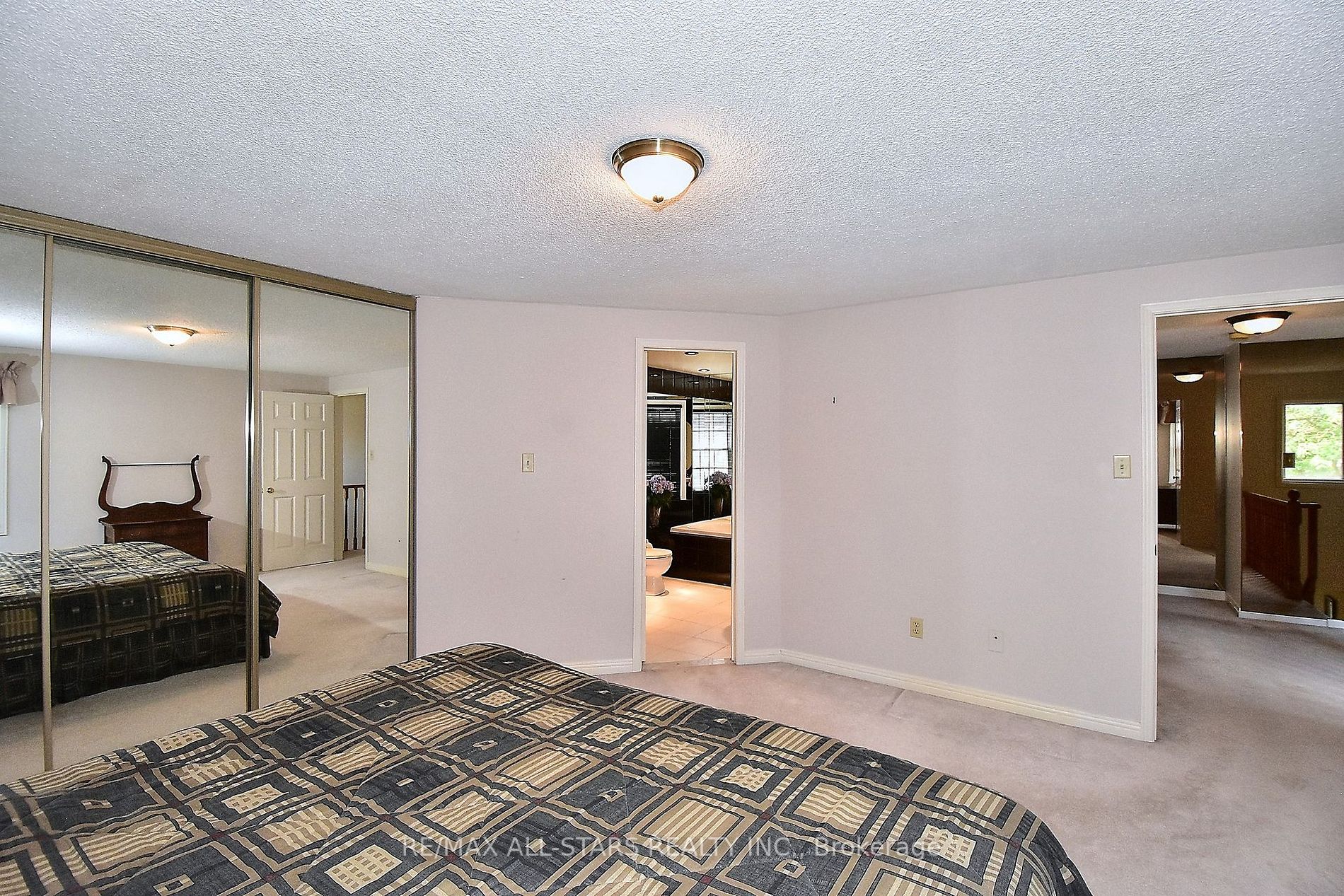 24 Dalecroft Circle
