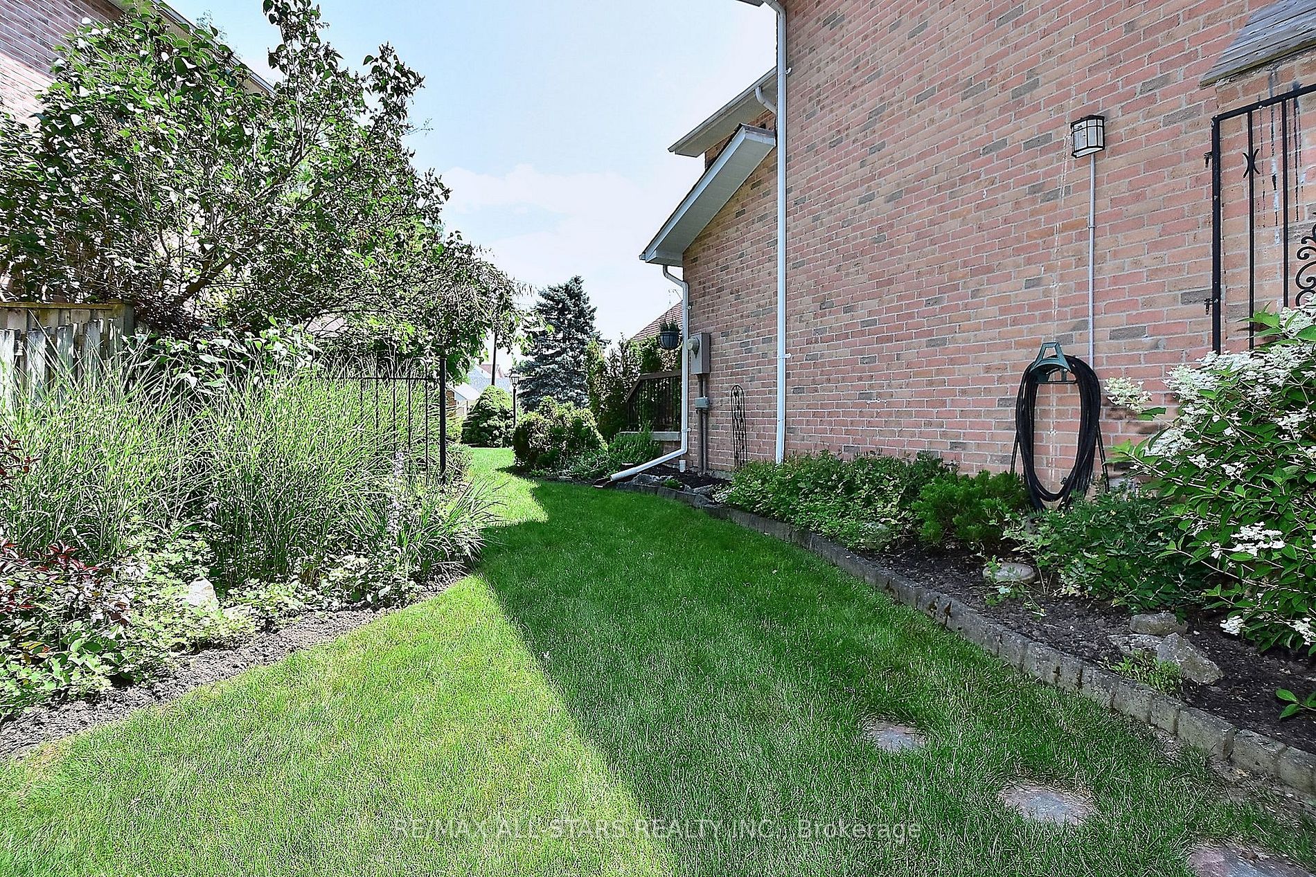 24 Dalecroft Circle