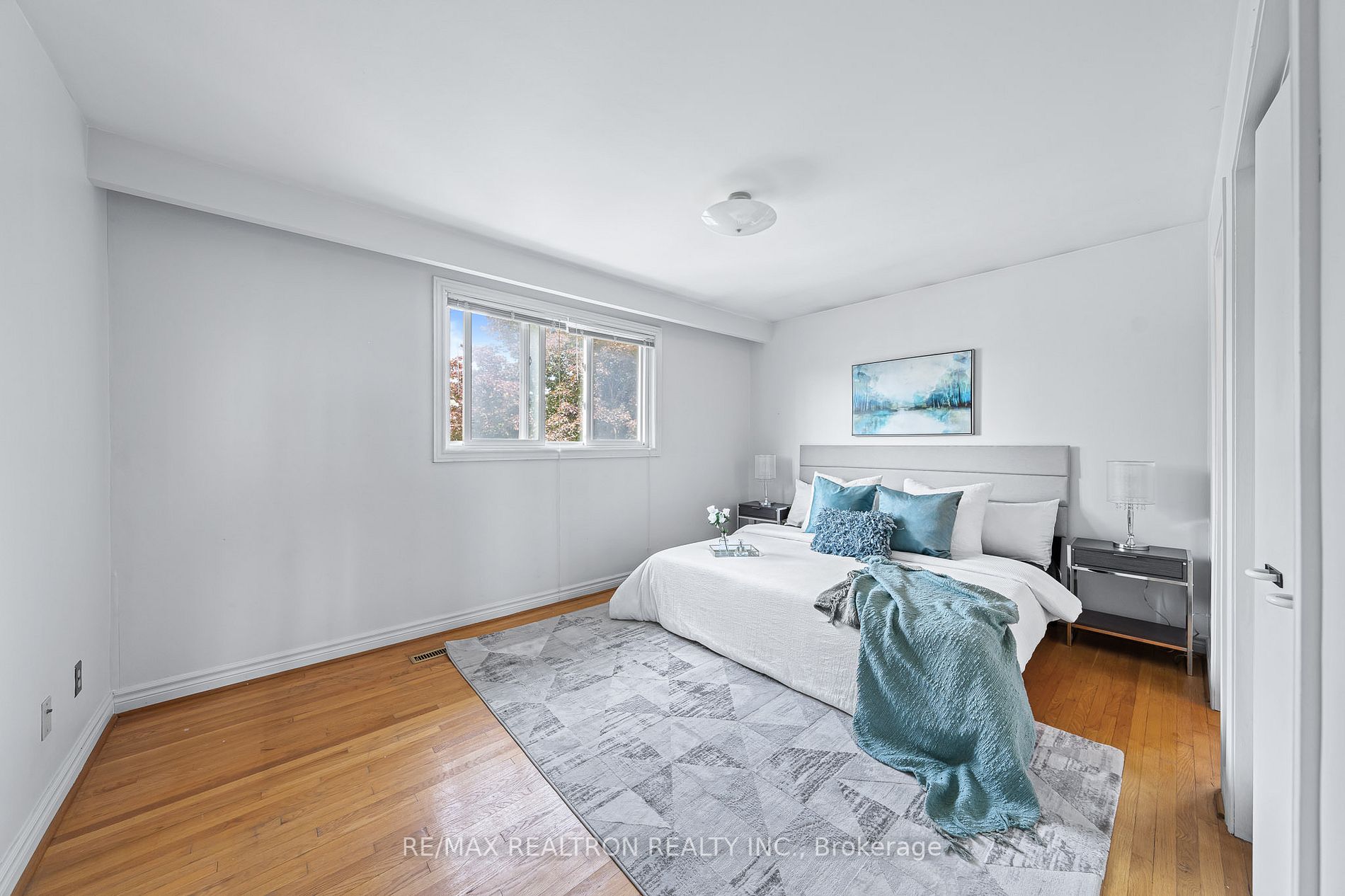 179 Oxford St