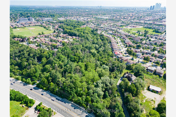 7445 Islington Ave, Vaughan