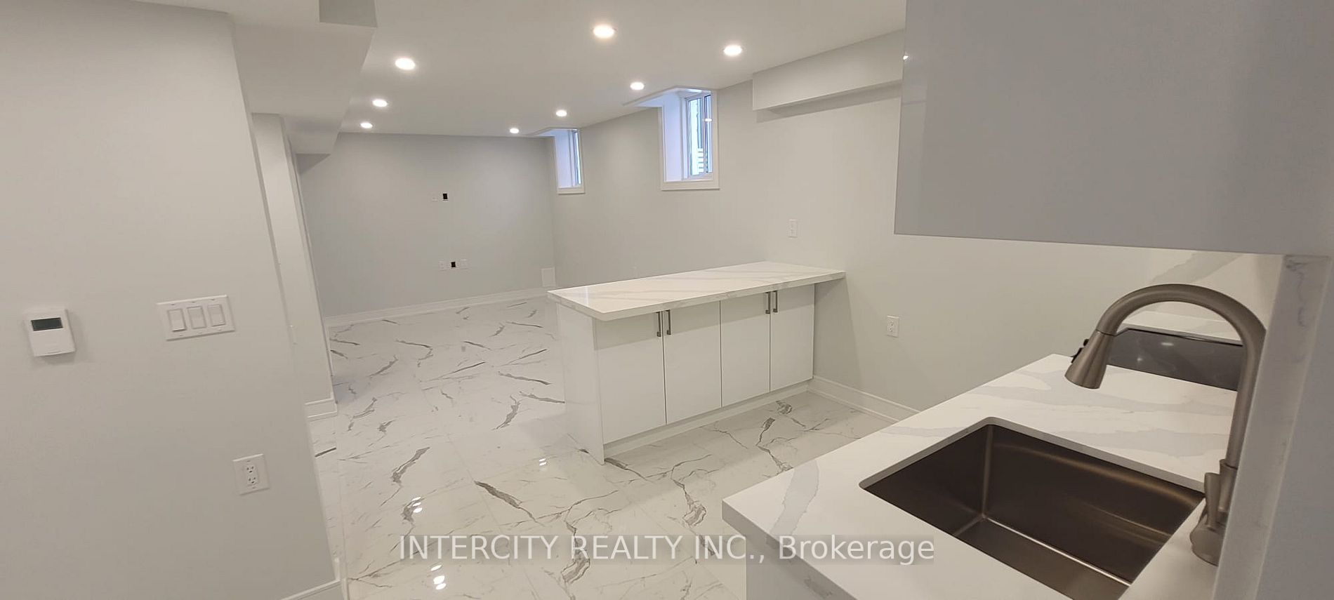 162 Mactier Dr, #Lower