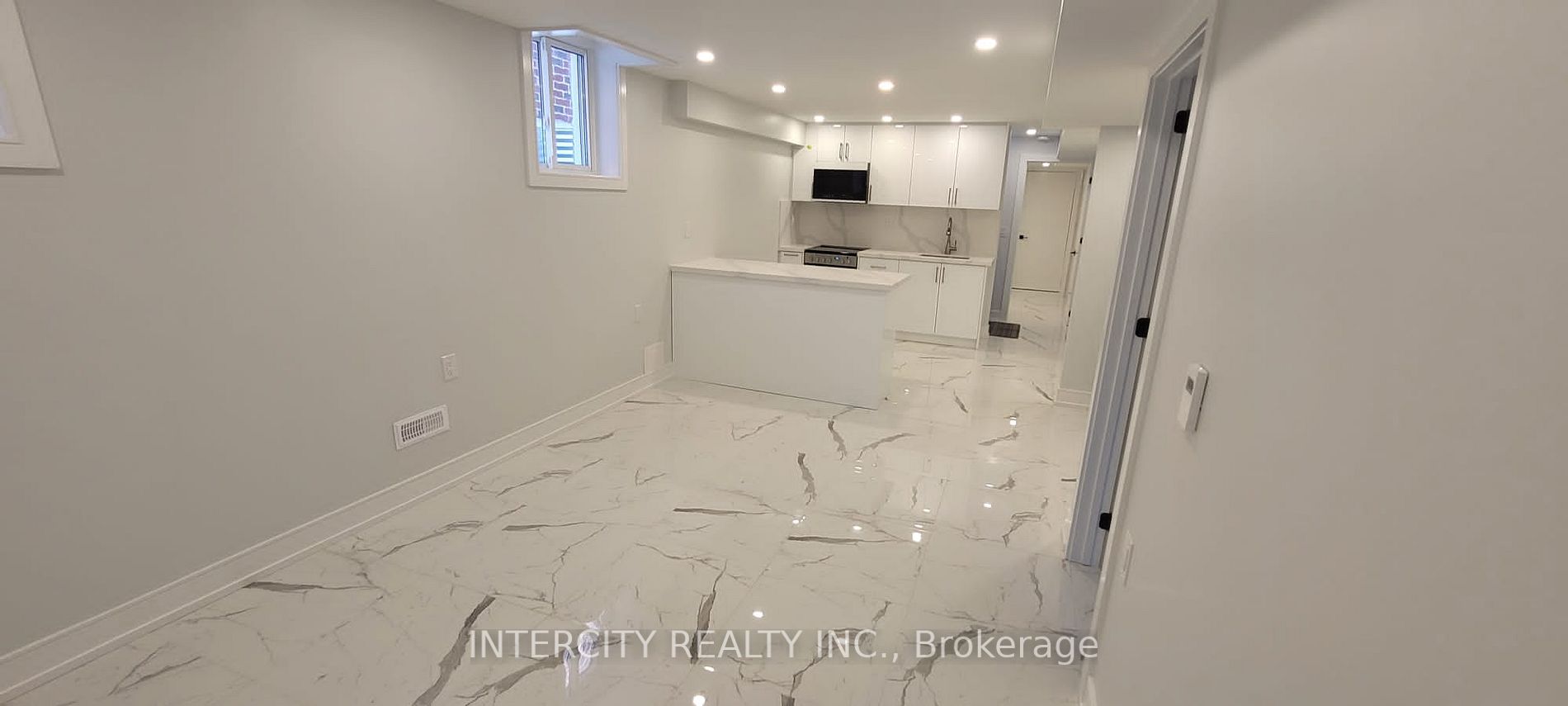 162 Mactier Dr, #Lower