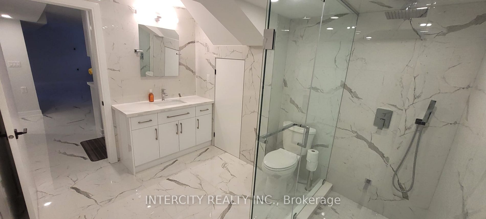 162 Mactier Dr, #Lower